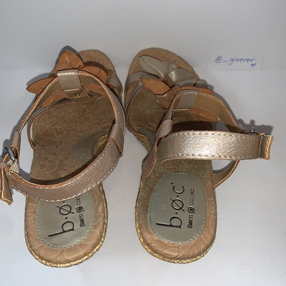 9 Edith BOC Champagne Floral Cutout Wedge - Picture 6 of 16